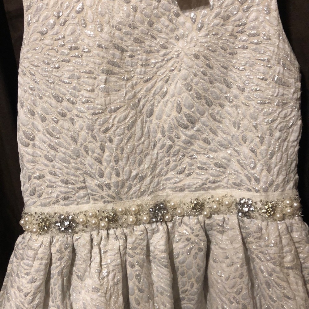 Dress - Picture 6 of 7
